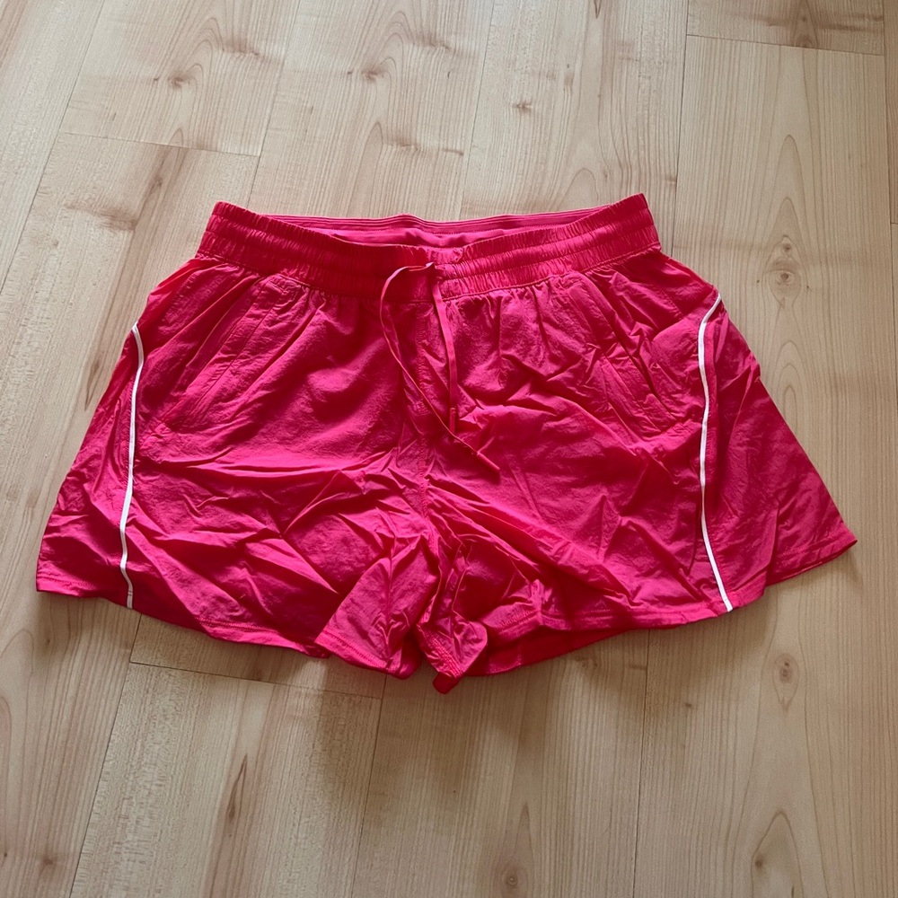 Lululemon Women’s Hot Pink Athletic Shorts with Contrast Piping